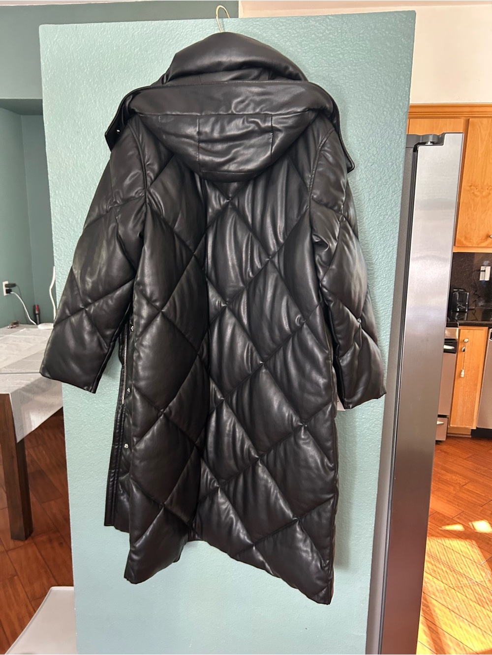 Abercrombie & Fitch Vegan Leather Long Puffer wind water resistant Coat. - Picture 6 of 9
